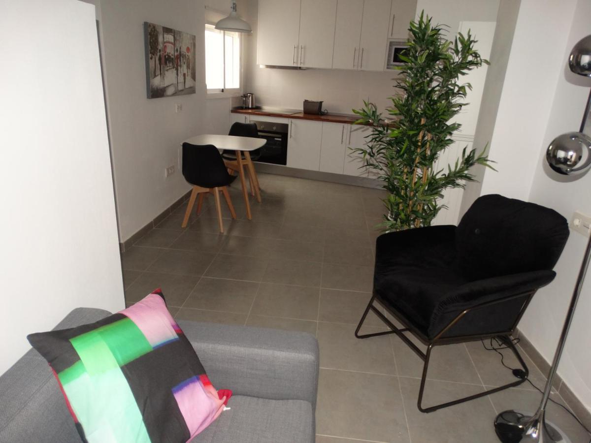 Malaga Apartamentos - Jinetes, 23 Bagian luar foto
