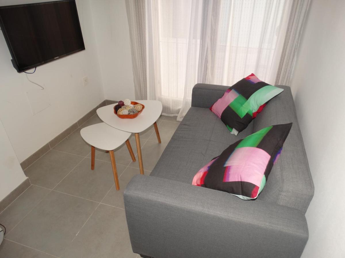 Malaga Apartamentos - Jinetes, 23 Bagian luar foto